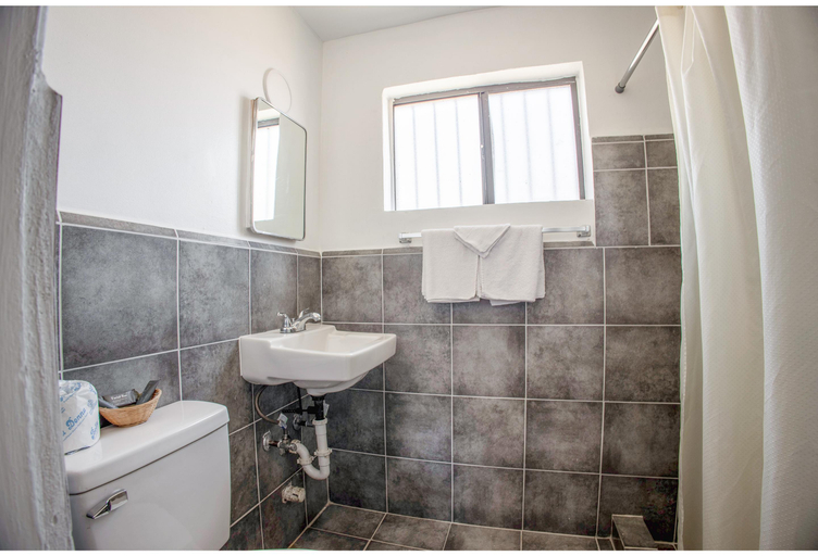 Room 2, Sands Motel By OYO El Paso near Airport, El Paso