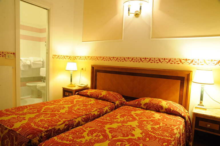 Bedroom 3, Hotel Progresso, Ascoli Piceno