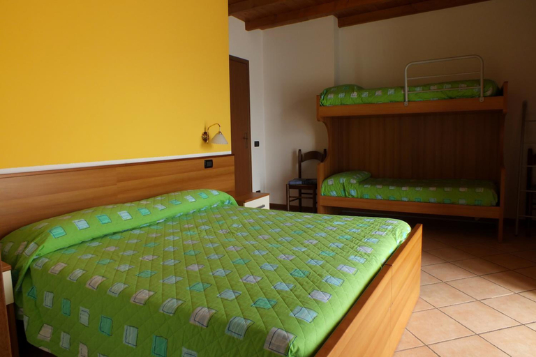 Bedroom 3, Albergo Ristorante Innocenti, Sondrio