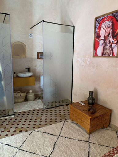 Room 5, Alibabariad, Fès