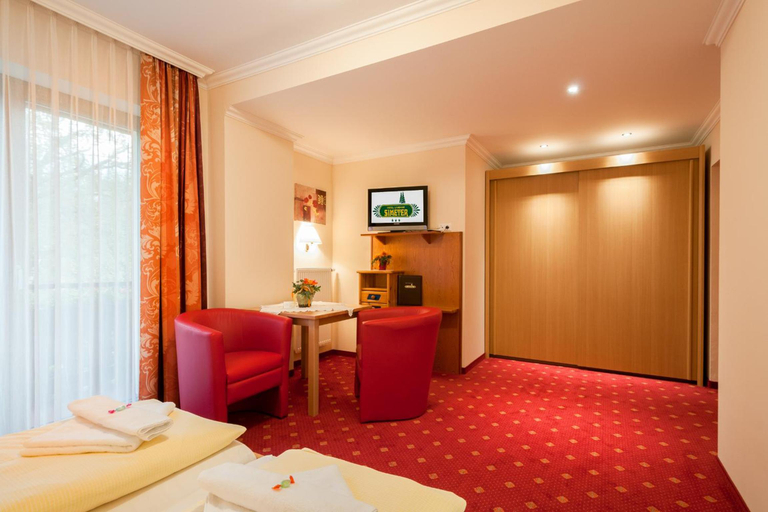 Bedroom 4, Hotel Landhof Simeter Gmbh, Spittal an der Drau