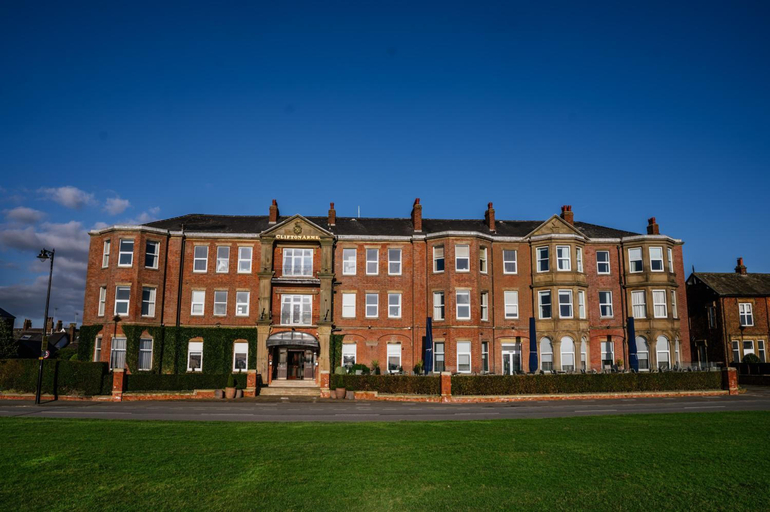 Exterior & Views 2, Clifton Arms Hotel, Lancashire