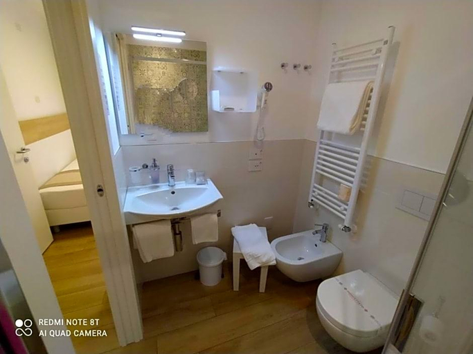 Bathroom 5, Almalux Jesolo Wellness Spa 3 Stelle Superior, Venezia