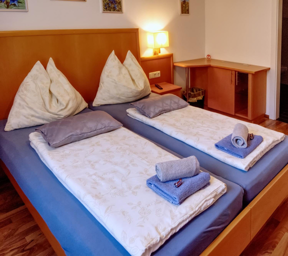 Bedroom 2, Gasthof Zum Postwirt, Murau