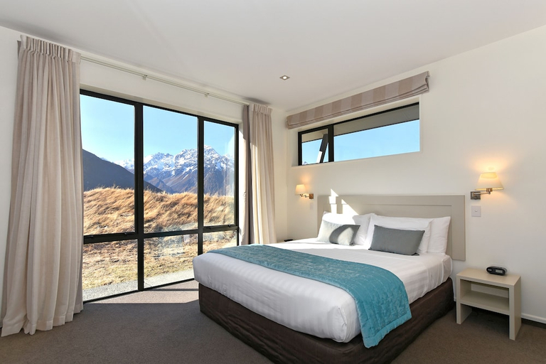 Bedroom 2, Aoraki Court Motel, Mackenzie