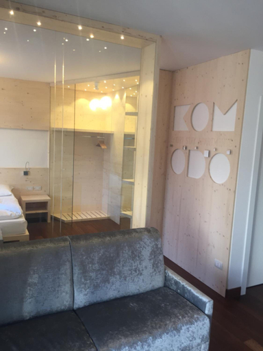 Bathroom 4, Komodo Short Stay Apartments, Trento