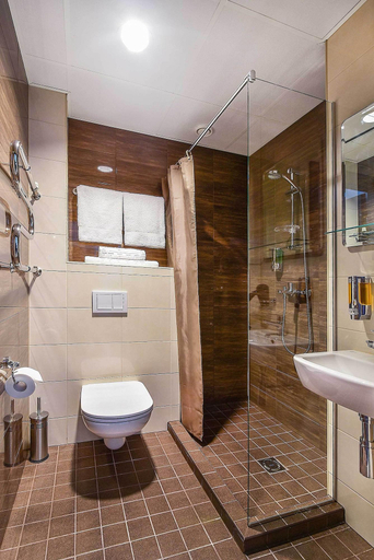 Bathroom 4, City Yard Inn Hotel, Tallinn