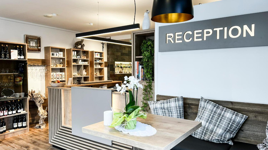 Food & Drinks 4, City Zimmer Appartement Dina Mariner, Lienz