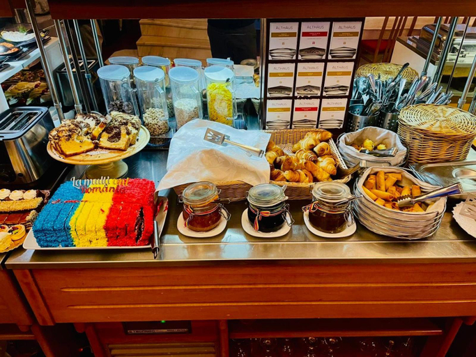 Food & Drinks 5, Hotel Jasmine, Brasov