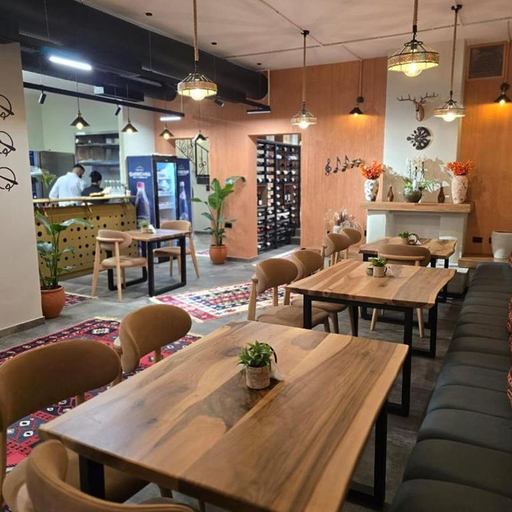 Restaurant 5, Villa Garden Boutique Hotel, Tirana