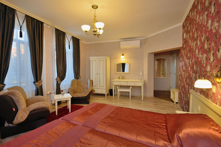General view 2, Villa Paris, Hisar
