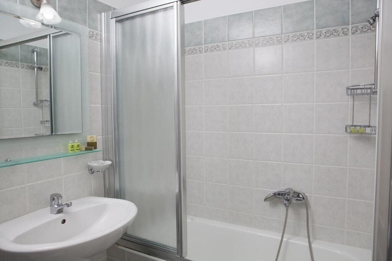 Bathroom 4, Egli Hotel, South Aegean