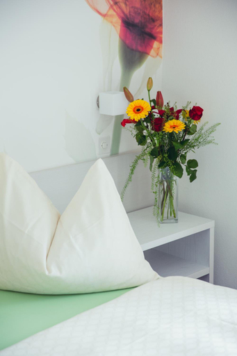 Bedroom 2, Hotel Tobler, Locarno