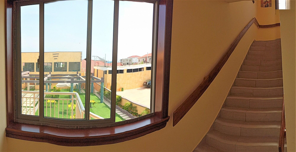 Public Area, Cocktail and Dreams Hotel, Accra
