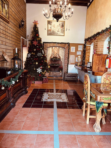 Public Area, Hotel El Aguila, Villa del Carbón
