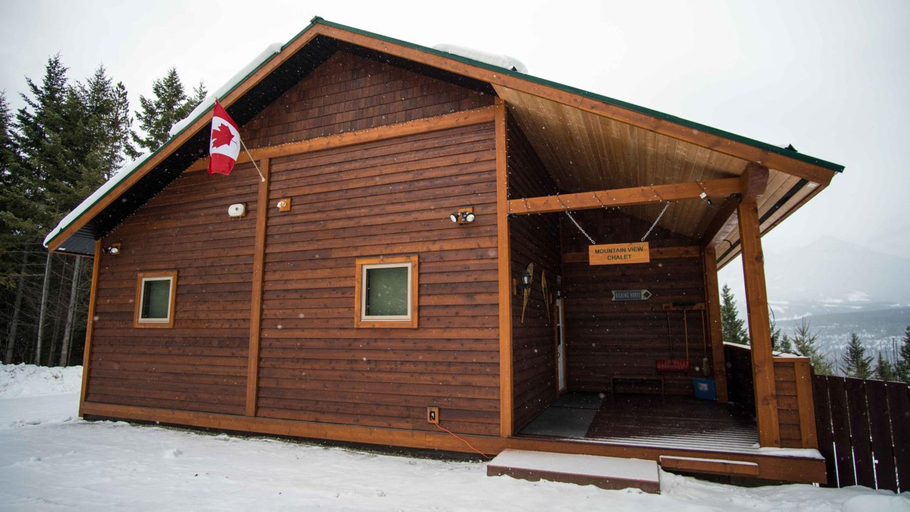General view 4, Cedar House Restaurant & Chalets, Columbia-Shuswap