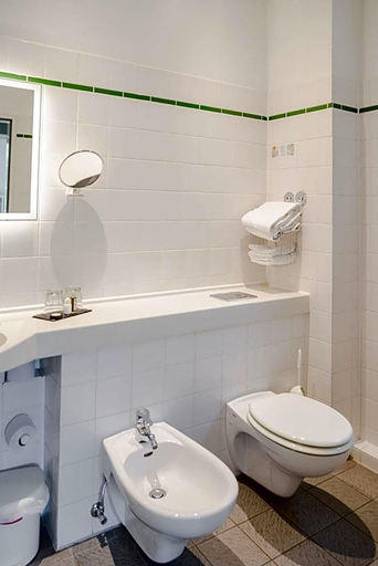 Bathroom 4, Brauhaus In Spandau, Berlin