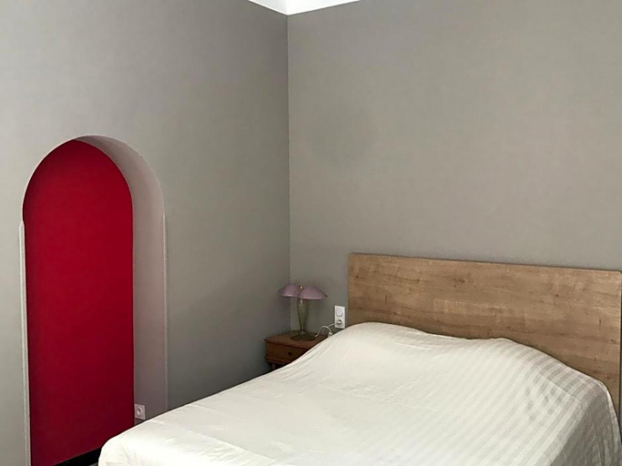 Room 5, H Otel Restaurant D Alibert, Aude