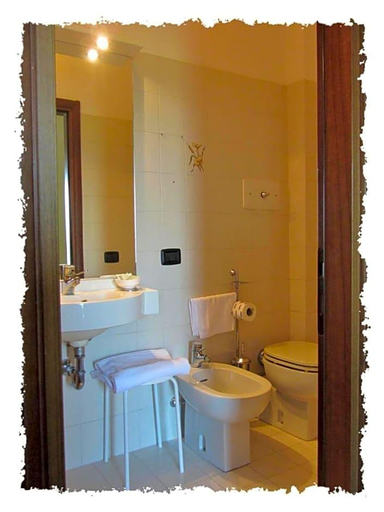 Bathroom 1, Hotel Green Castellani, Vicenza