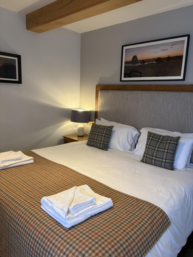 Bedroom 3, The Walhampton Arms, Hampshire