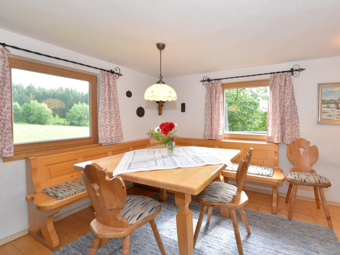 Restaurant 5, Ferienhaus In Bayern Mit Waldblick, Regen
