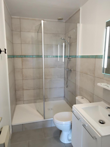 Bathroom 3, Hôtel-relais De Trefeuntec, Finistère