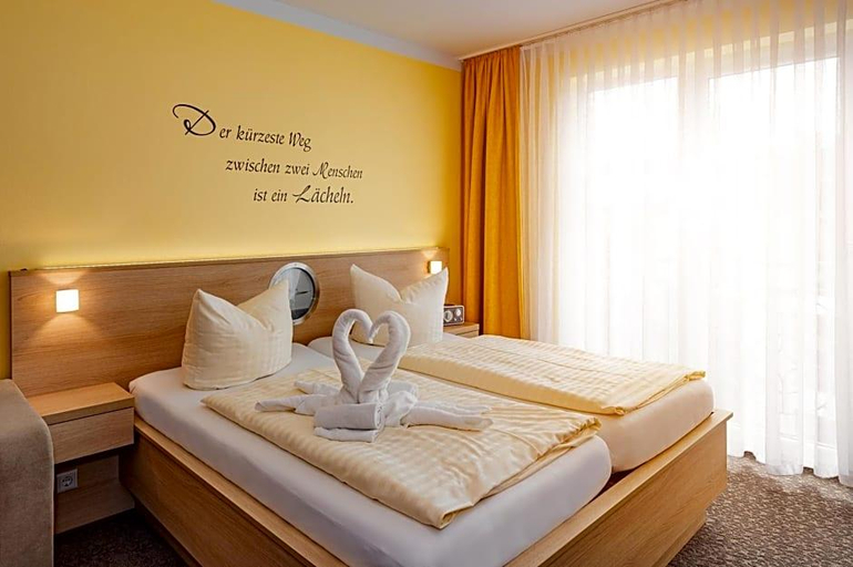 Bedroom 3, Aparthotel Strandhus, Vorpommern-Greifswald