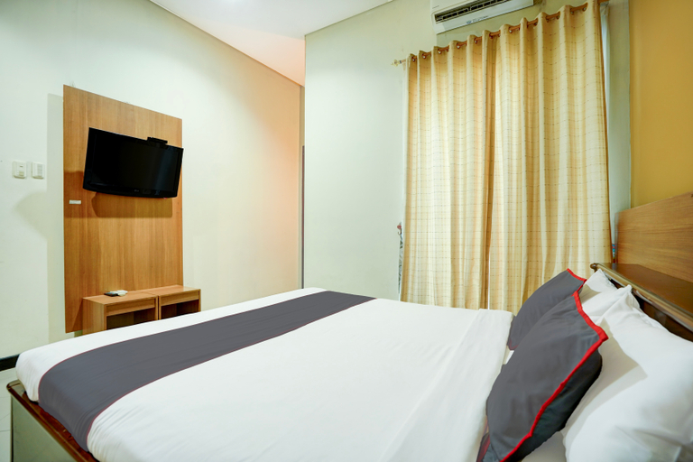 Room 5, Collection O Padang Near Mesjid R Syekh Ahmad Al-m, Padang