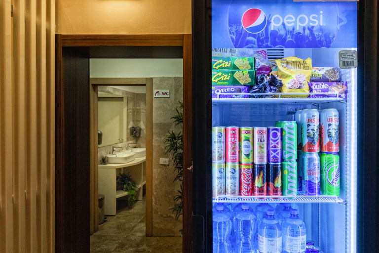 Mini-refrigerator, TURQUOISE HOSTEL, Municipiul Bucuresti