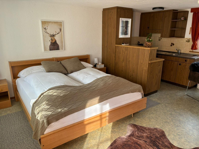Bedroom 3, Boutique Hotel Alpina, Interlaken