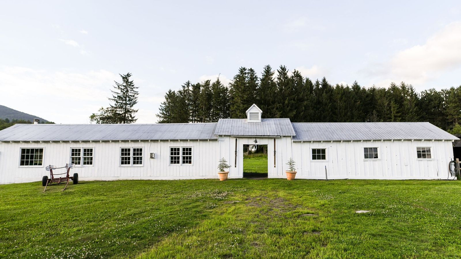Exterior & Views 5, Edson Hill, Lamoille