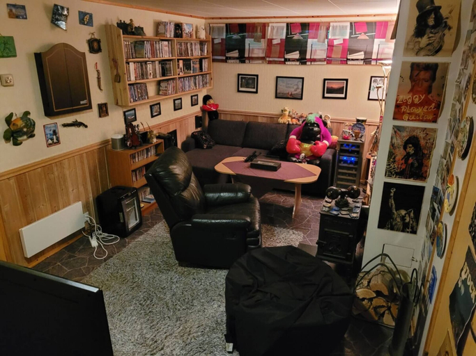 Primary image
