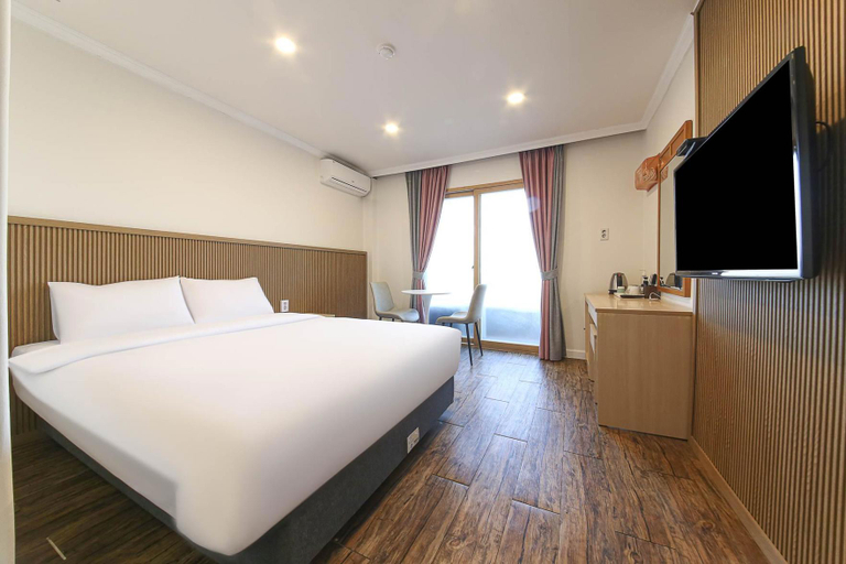 Bedroom 4, Sokcho Hotel Cheongcho, Sokcho