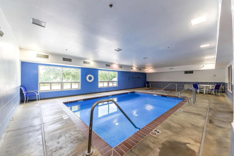Sport & Beauty 5, Motel 6 New Braunfels, Comal