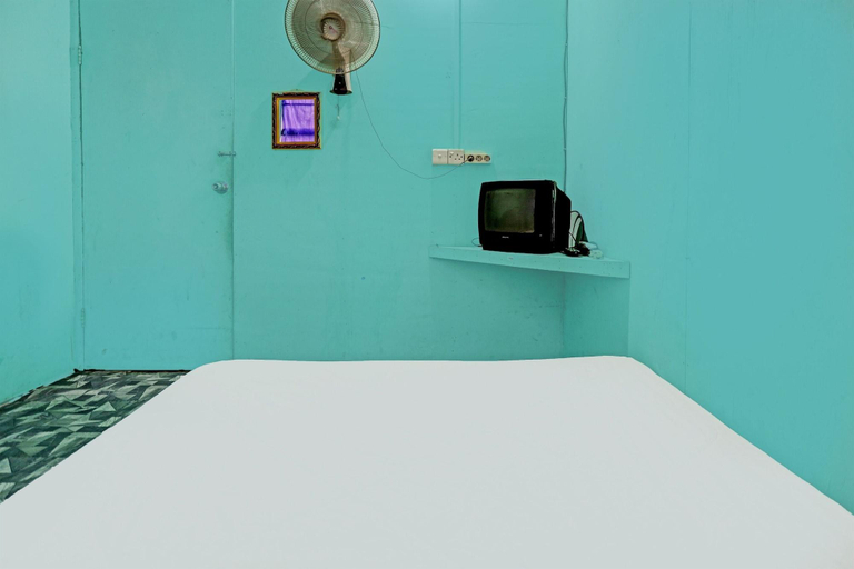 Room 3, Spot On 92167 Jodoh Stay Syariah, Batam