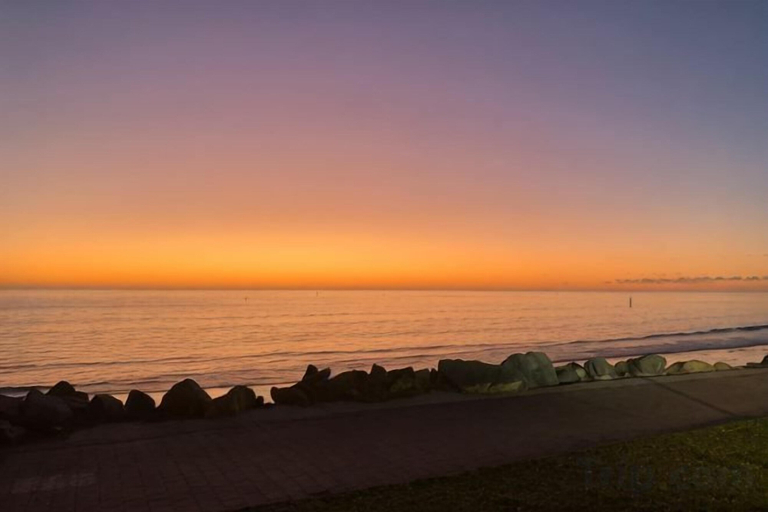 5, Beach & Bay - Modern Family Stay Glenelg North, Adelaide