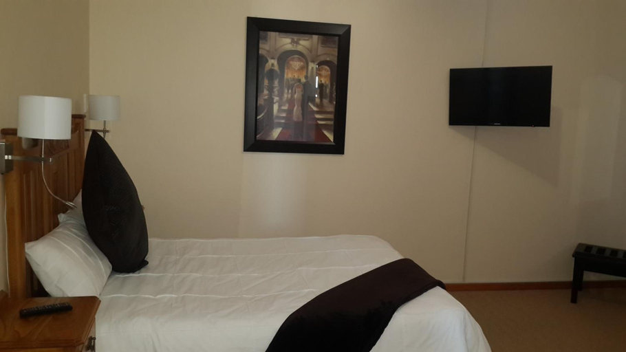 Bedroom 3, Victoria Hotel, Overberg