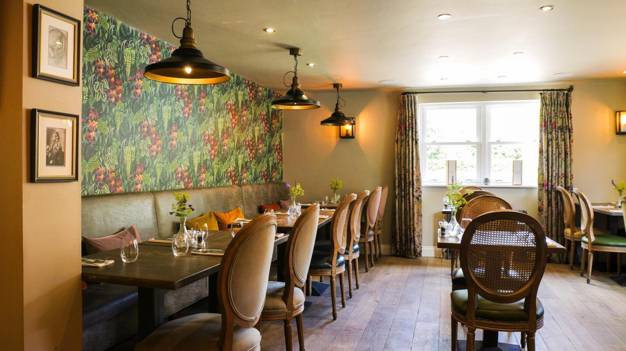 Food & Drinks 4, Crown And Garter, West Berkshire