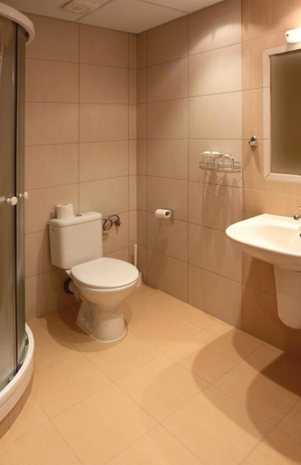 Bathroom 3, Hotel Prajer, Strakonice