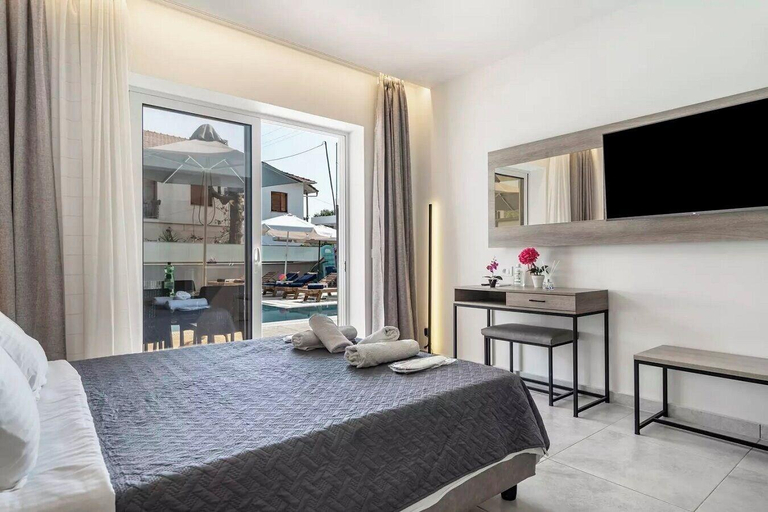 Bedroom 4, BLUE STAR APARTHOTEL, Ionian Islands