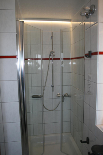 Bathroom 4, Hotel Parqvao Im A66, Main-Kinzig-Kreis
