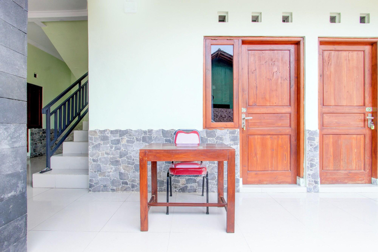 Lobby 3, Oyo 94249 Joglo Sorogenen, Sleman