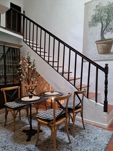 Public Area 3, LE PATIO DE SOPHIE, Alpes-de-Haute-Provence