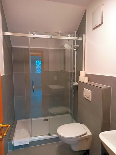 Bathroom 5, Zur Waldlust, Frankfurt am Main