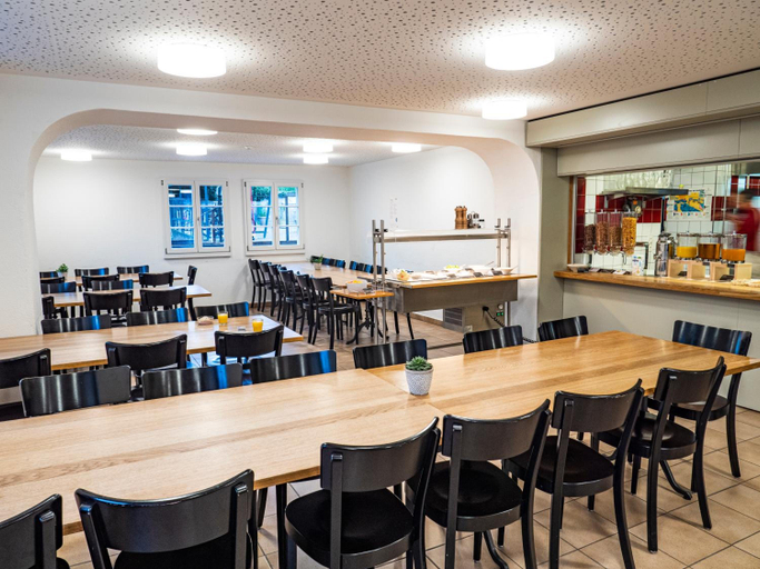 Food & Drinks 5, Avenches Youth Hostel, Broye-Vully
