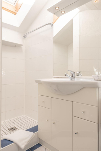 Bathroom 3, Hotel Sonnenspitz ***, Bad Tölz-Wolfratshausen