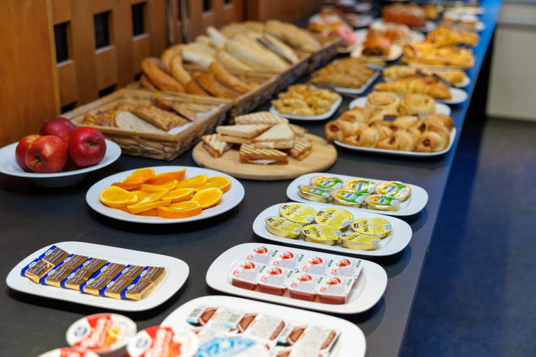 Food & Drinks