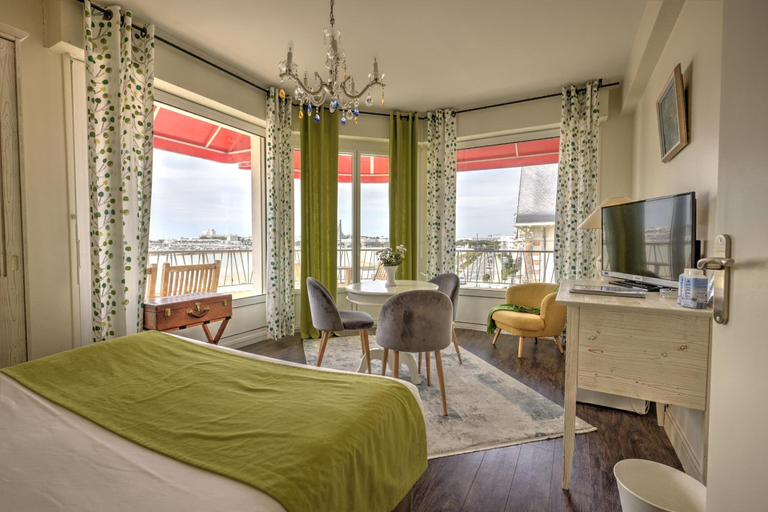Bedroom 4, Family Golf Hotel, Charente-Maritime