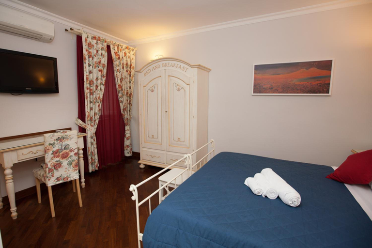 Bedroom 2, Hotel Ausonia, Napoli