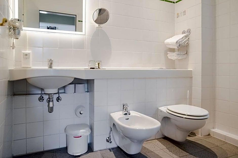 Bathroom 4, Brauhaus In Spandau, Berlin